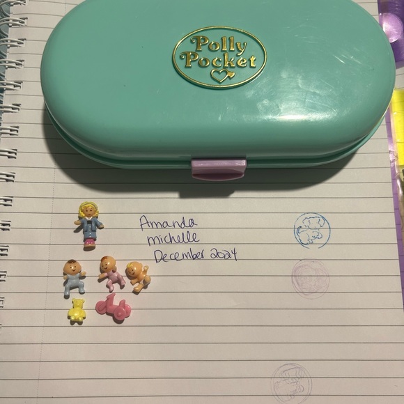 Polly pocket stampin baby playground complete set - Picture 2 of 2